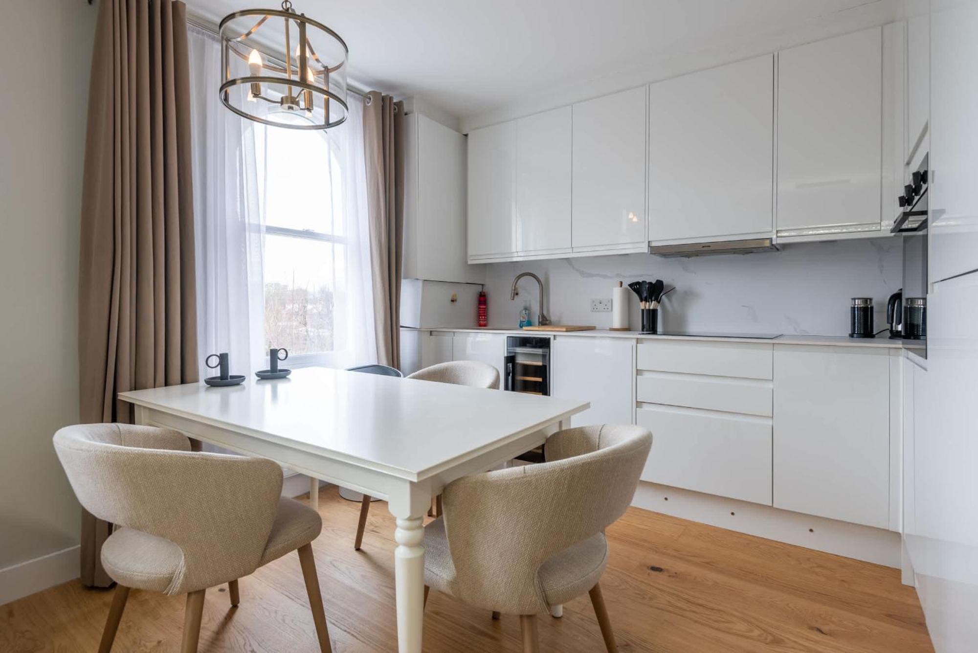 Apartment Elegant Designer On Abbey Road St Johns Wood London